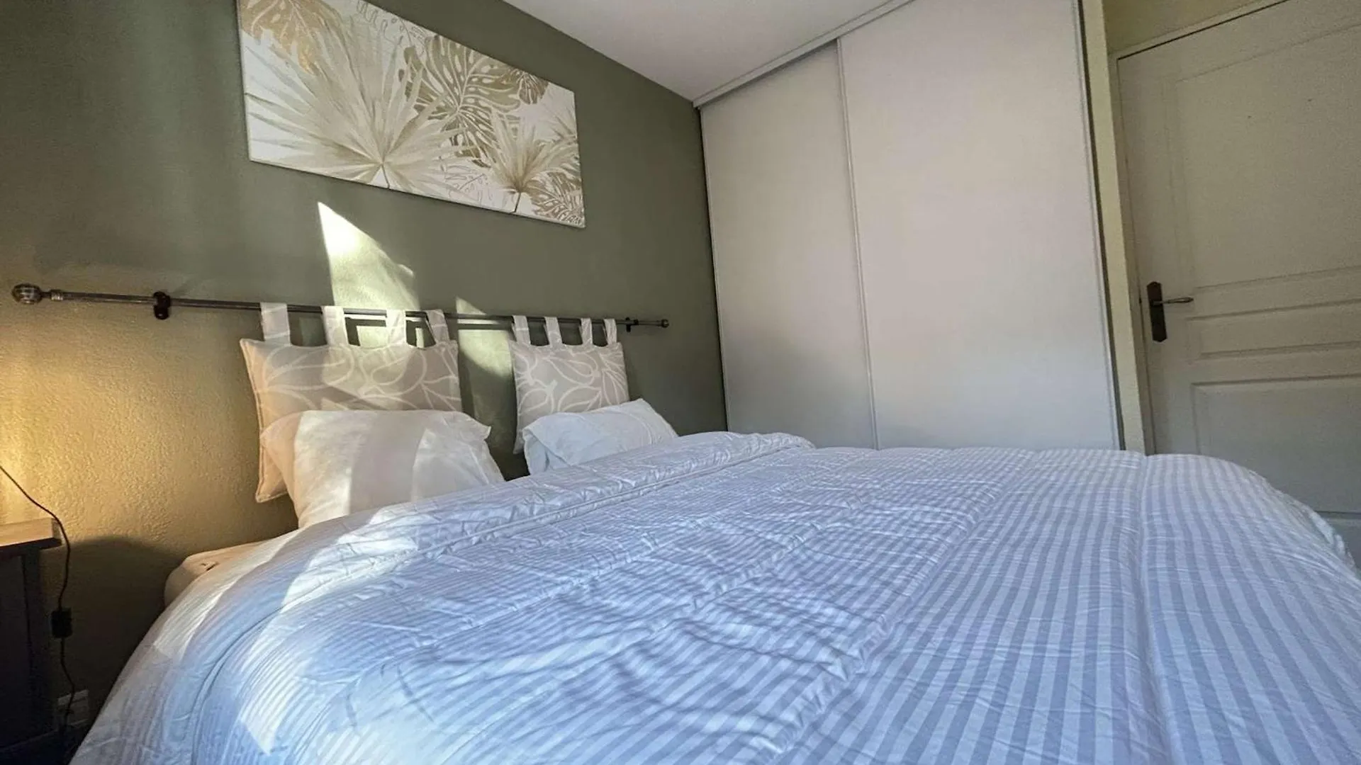 Sainte Maxime : Villa 3 Pieces, Jardin, Piscine, Clim - Fr-1-226-553 0*, Sainte-Maxime France