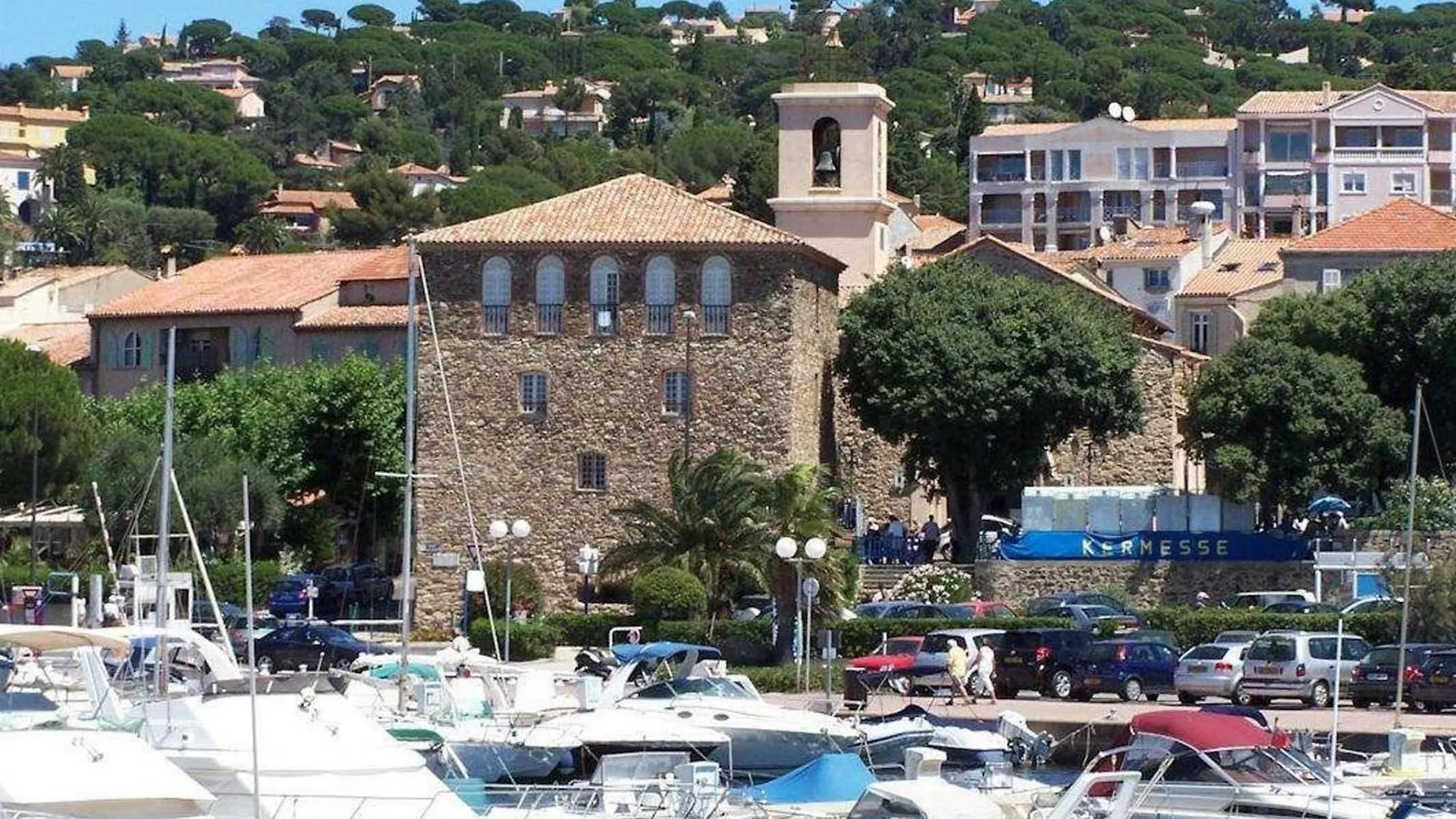 Sainte Maxime : Villa 3 Pieces, Jardin, Piscine, Clim - Fr-1-226-553 Holiday home Sainte-Maxime